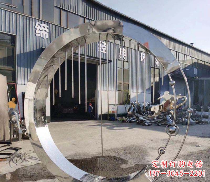 宁波不锈钢旋转流水圆环雕塑