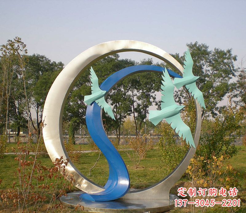 宁波不锈钢圆环雕塑精致而优雅