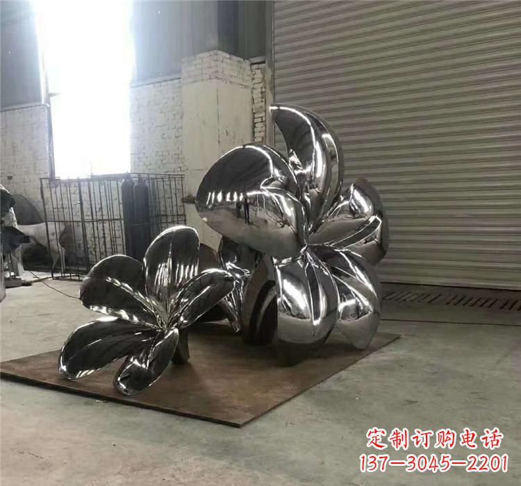 宁波不锈钢植物镜面荷花雕塑——艺术的精美结晶