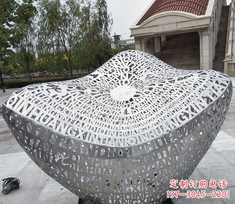 宁波不锈钢字母元宝雕塑精美艺术精品