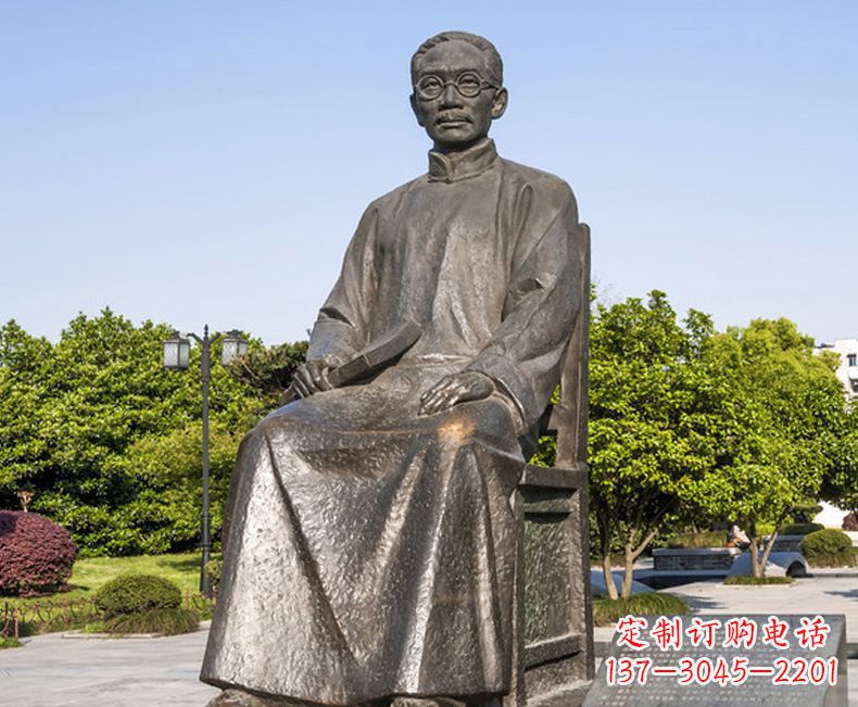 宁波蔡元培一位教育家的雕塑