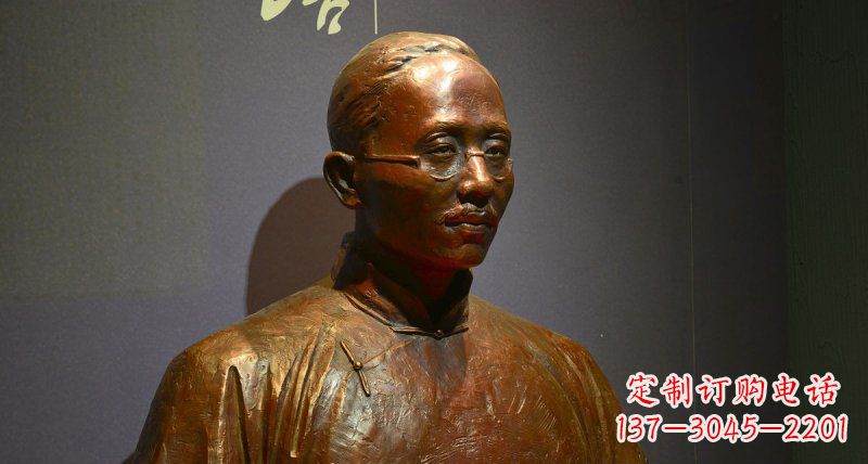 宁波蔡元培——一位传奇民族英雄的雕塑