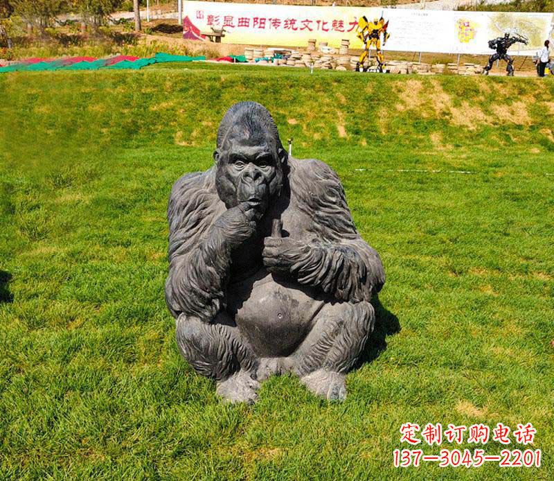 宁波猩猩雕塑——草坪猩猩公园的艺术精品