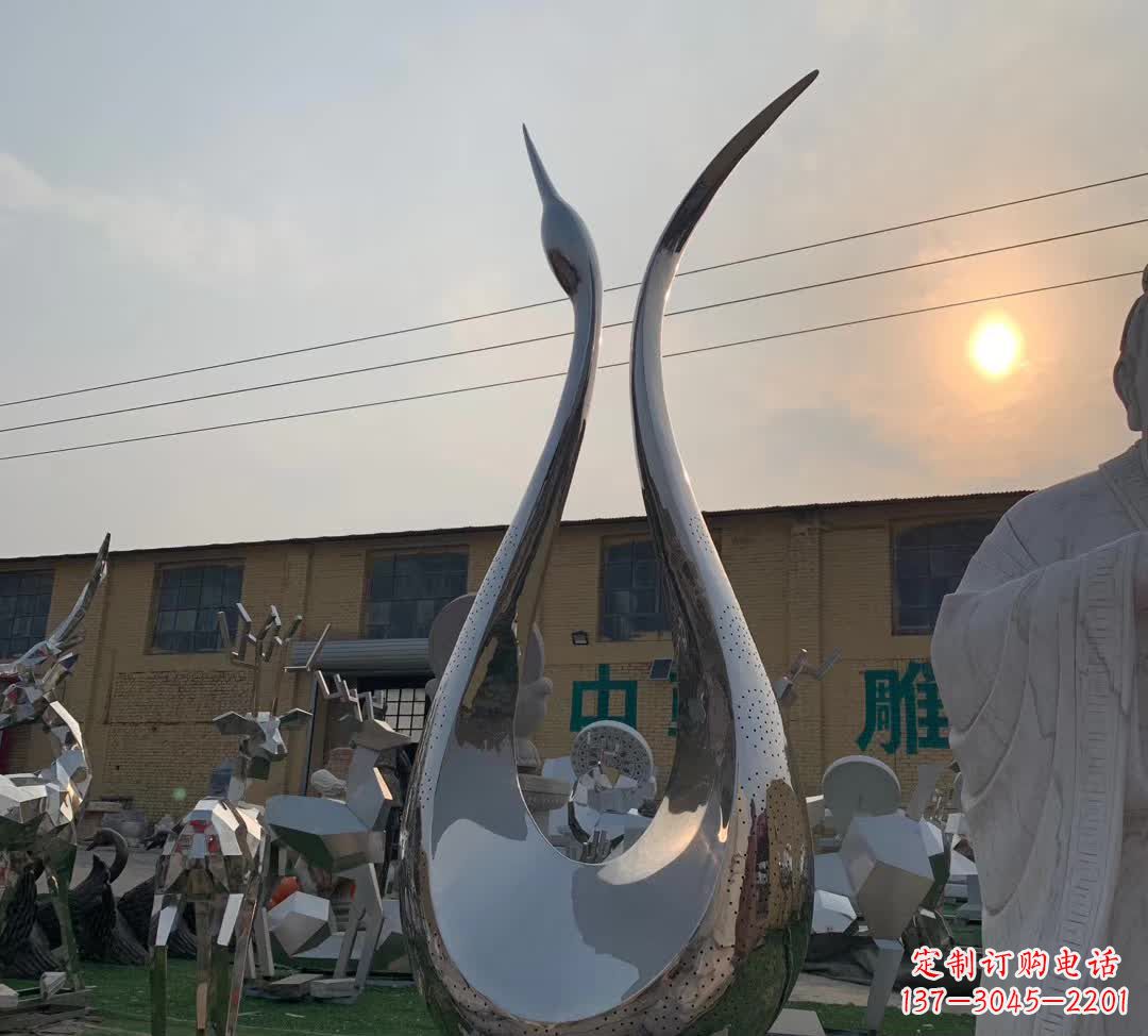 宁波雕塑镜面天鹅