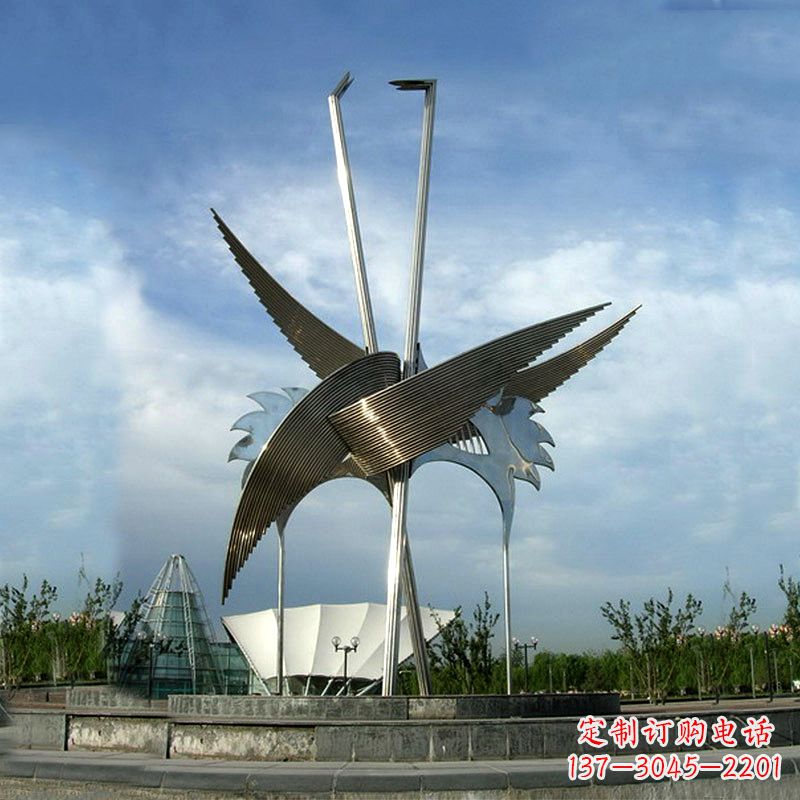 宁波城市广场精美仙鹤雕塑