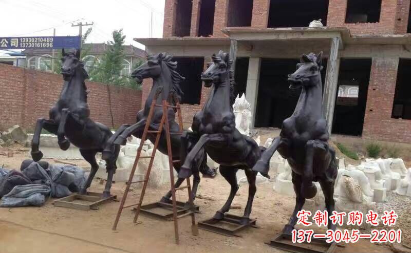 宁波马雕塑积极而具有历史意义的艺术