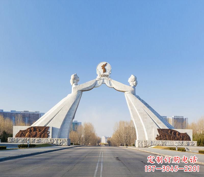 宁波城市街道的拱门雕塑——让城市更加精彩