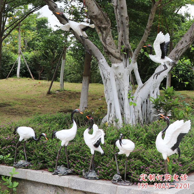 宁波美丽的仙鹤雕塑