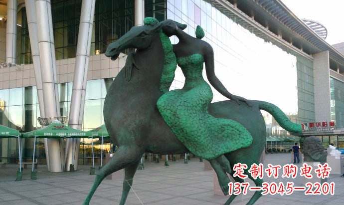 宁波骑马雕塑让女孩的梦想变为现实
