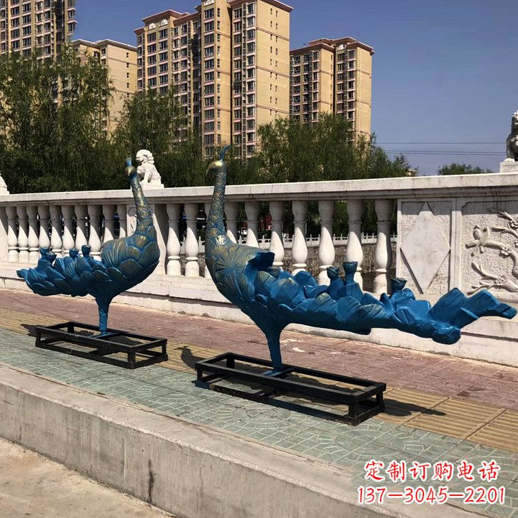 宁波珠翠集精美孔雀雕塑