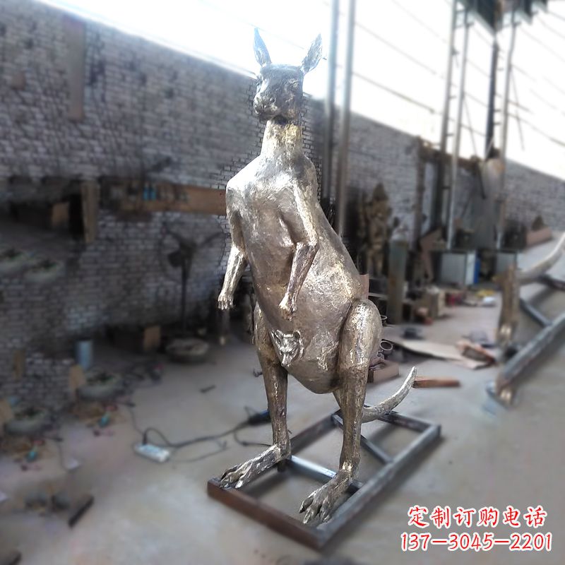 宁波纯铜铸造的袋鼠雕塑