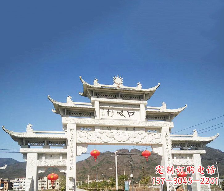 宁波村庄的牌坊雕塑