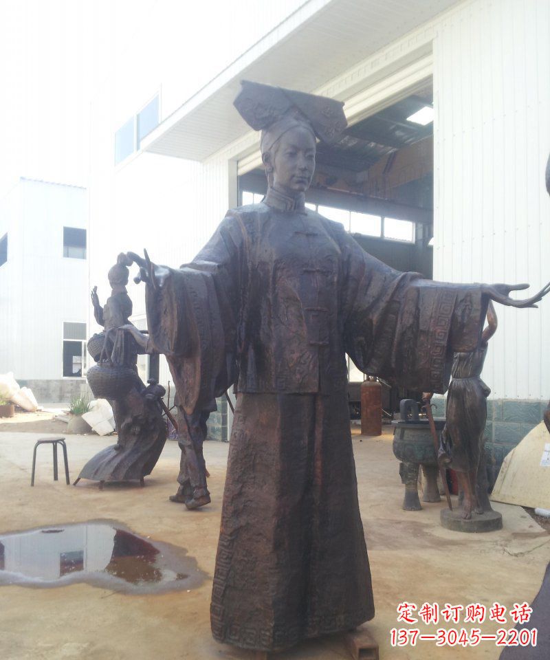 宁波清朝女子古代人物铜雕塑