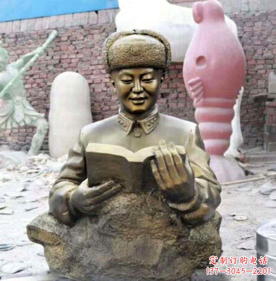 宁波读书的雷锋铜雕