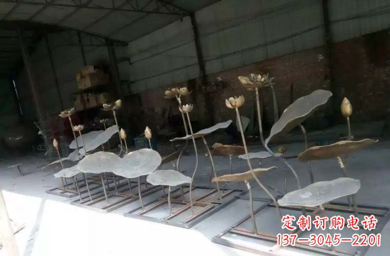 宁波精美锻铜荷花荷叶雕塑
