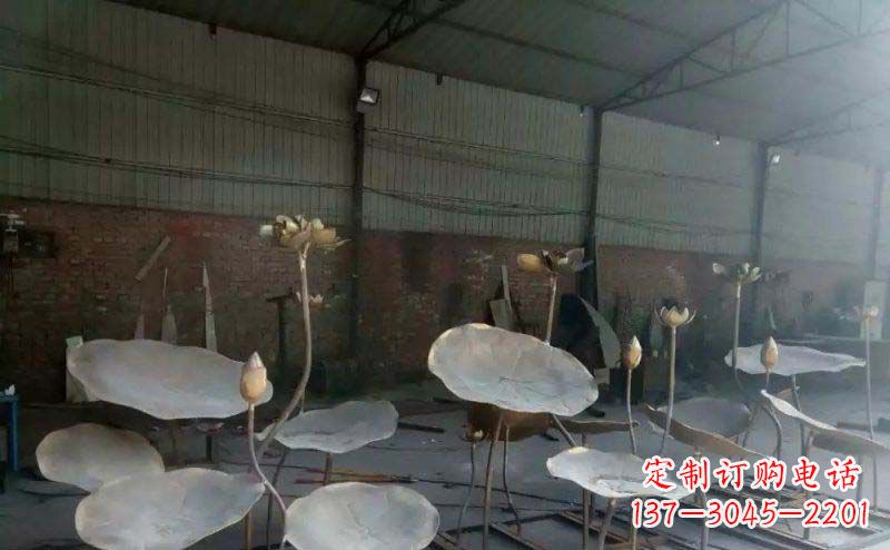 宁波锻铜荷叶荷花广场景观雕塑