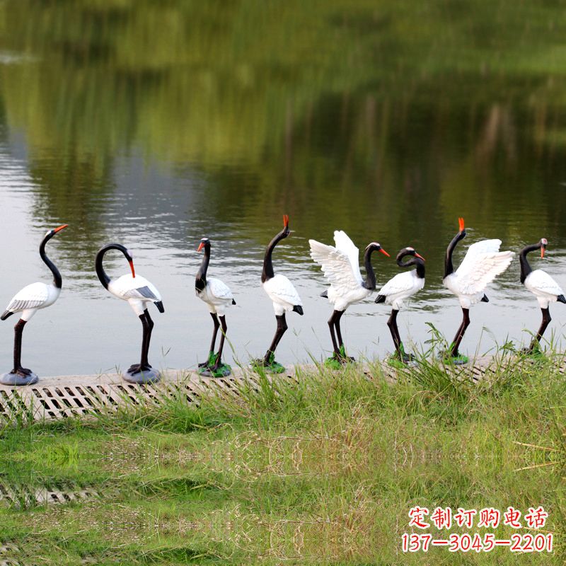 宁波仿真仙鹤玻璃钢水景雕塑摆件-公园水池水塘琥珀动物雕塑