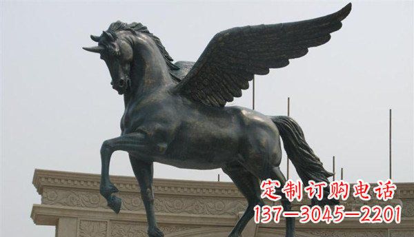 宁波马广场铜雕赋予空间无限魅力