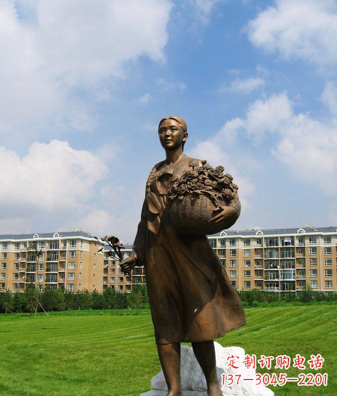 宁波传统精美少数民族雕塑——抱花篮的少数民族女孩