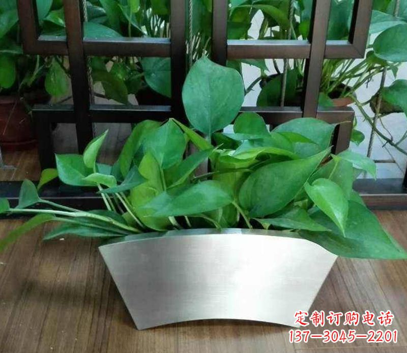 宁波高质量不锈钢花盆雕塑，享受自然完美烘托