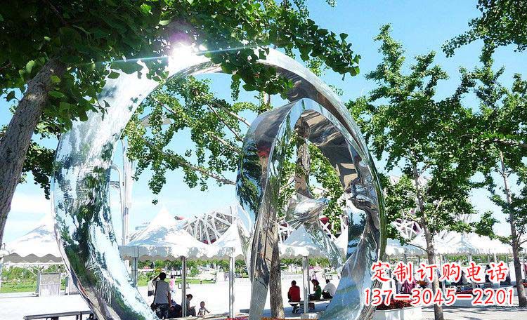 宁波高端实木不锈钢镀层圆环雕塑