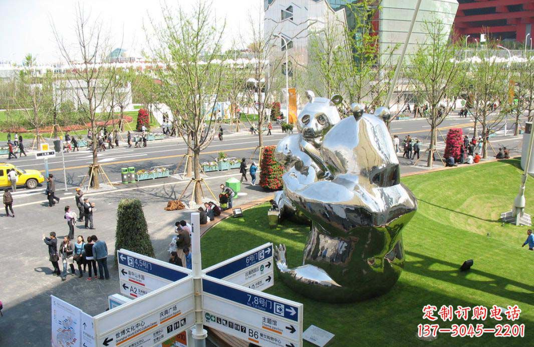 宁波镜面不锈钢熊猫大型雕塑