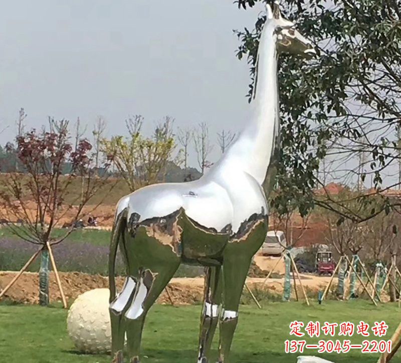 宁波公园不锈钢长颈鹿雕塑