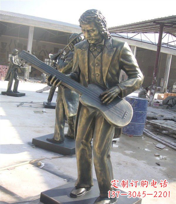 宁波西方人物铜吉他雕塑