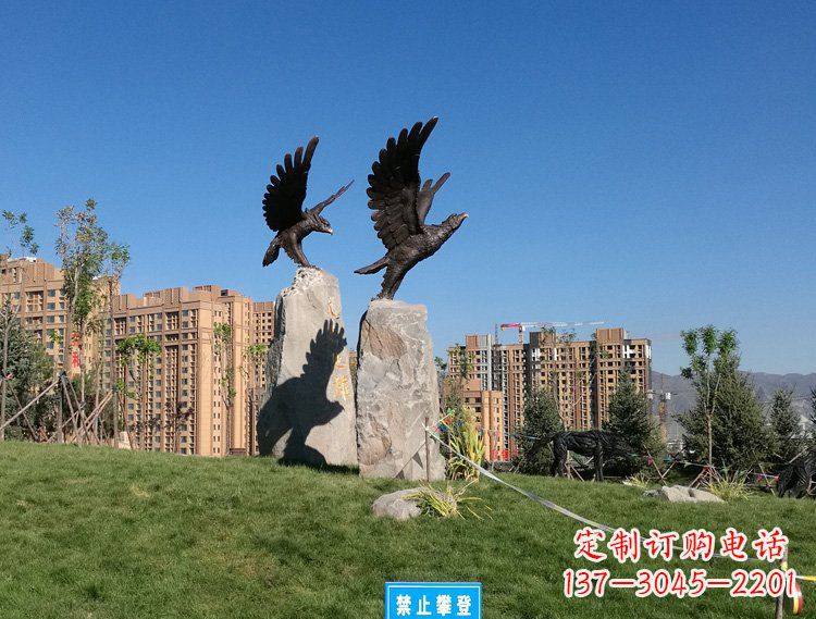 宁波公园动物老鹰铜雕