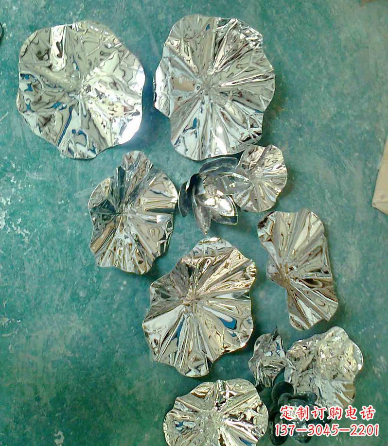 宁波公园锻铜荷叶景观铜雕