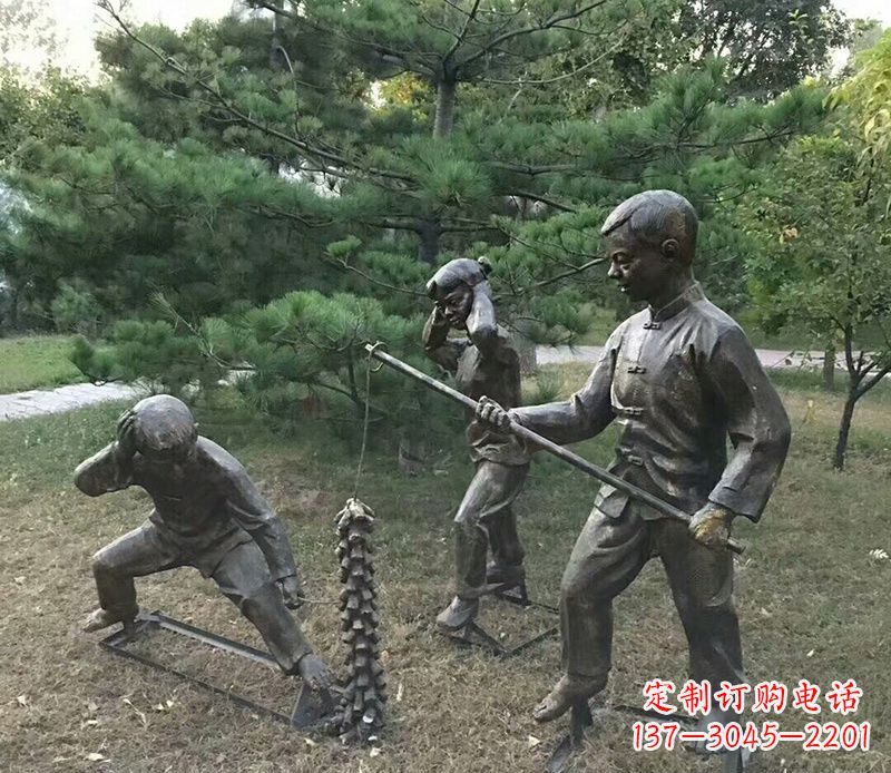宁波公园放鞭炮的儿童铜雕