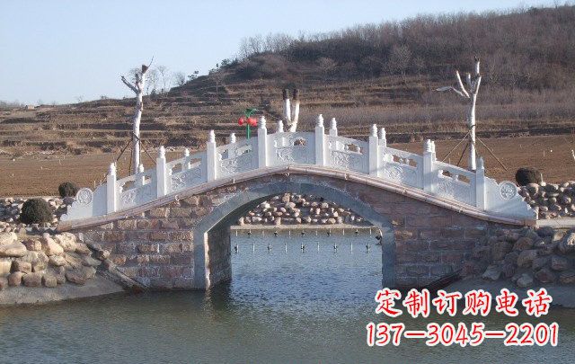 宁波独特设计的拱桥石雕