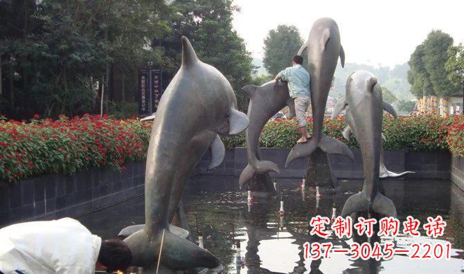 宁波公园海豚动物铜雕