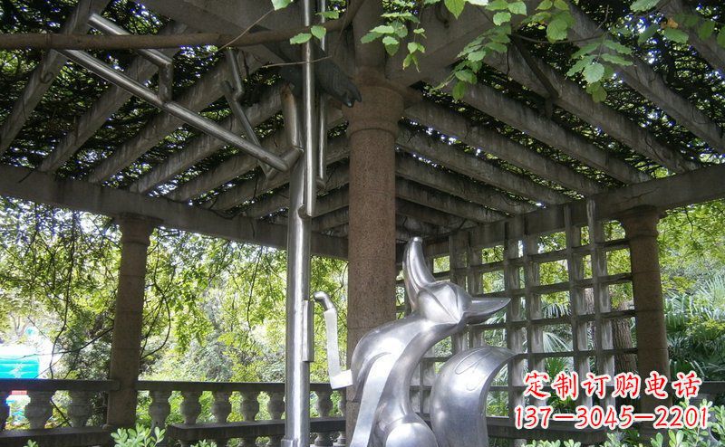 宁波动物铜雕——公园狐狸与乌鸦小品