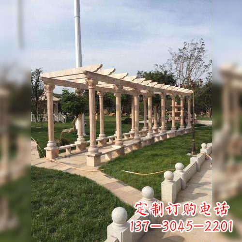宁波增添公园美景的长廊石雕