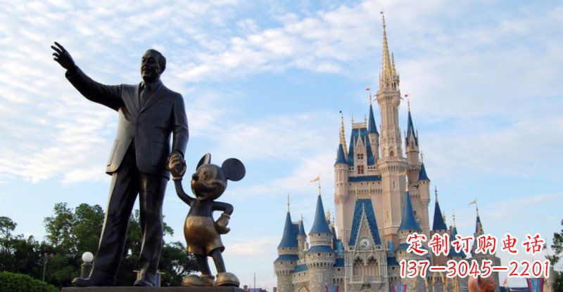 宁波公园华特迪士尼和米老鼠景观铜雕