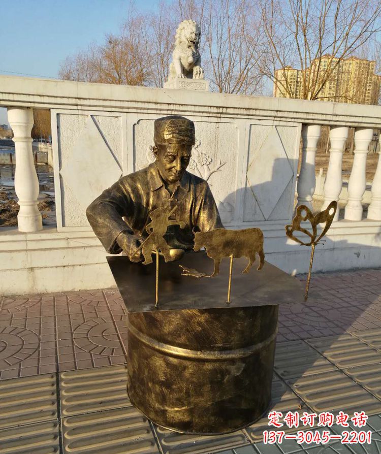 宁波公园画糖人的人物铜雕