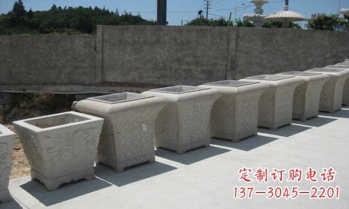 宁波大理石花盆石雕 – 在公园展现精美自然风貌
