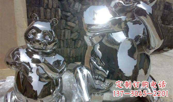 宁波公园镜面不锈钢大熊猫雕塑