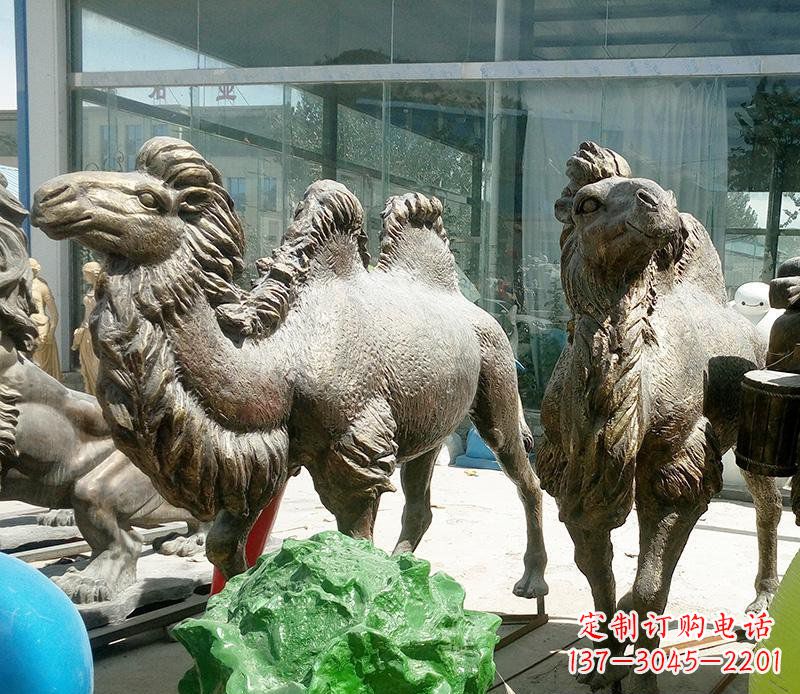 宁波公园骆驼动物铜雕 (2)