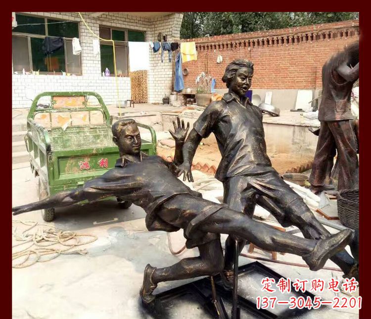 宁波足球迷必备,象征性的足球雕塑