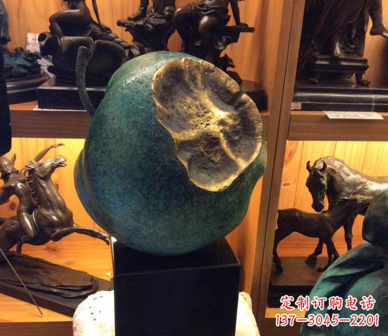 宁波铜质可爱苹果雕塑