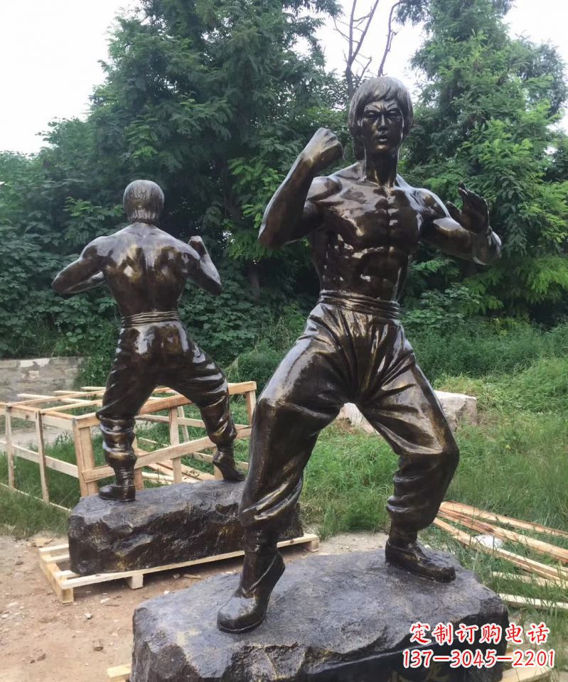 宁波荣耀李小龙，经典之作——“功夫之王”铜雕塑