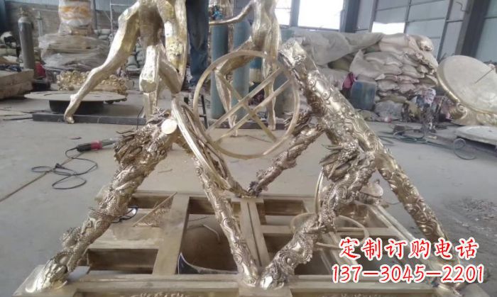 宁波“百年古董浑天仪铜雕,让古典美触手可及”