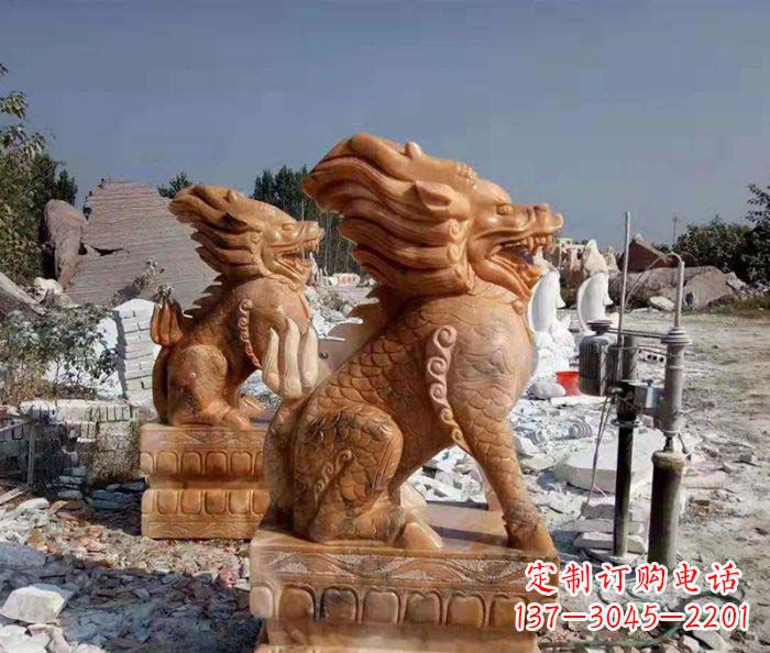 宁波精美绝伦,古典神兽晚霞红石雕麒麟