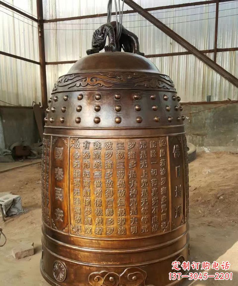 宁波古代铜钟雕塑