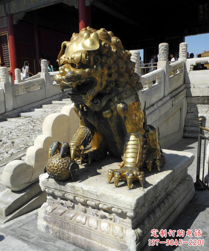宁波故宫铜制狮子雕塑,传承中国传统文化