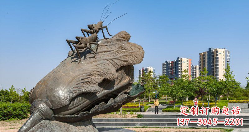 宁波广场白菜和蚂蚱景观铜雕