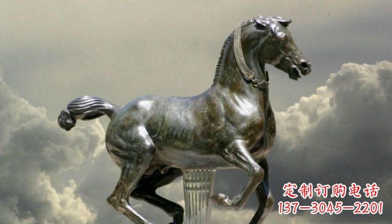 宁波铜雕艺术品:纯手工雕刻的奔马铜雕