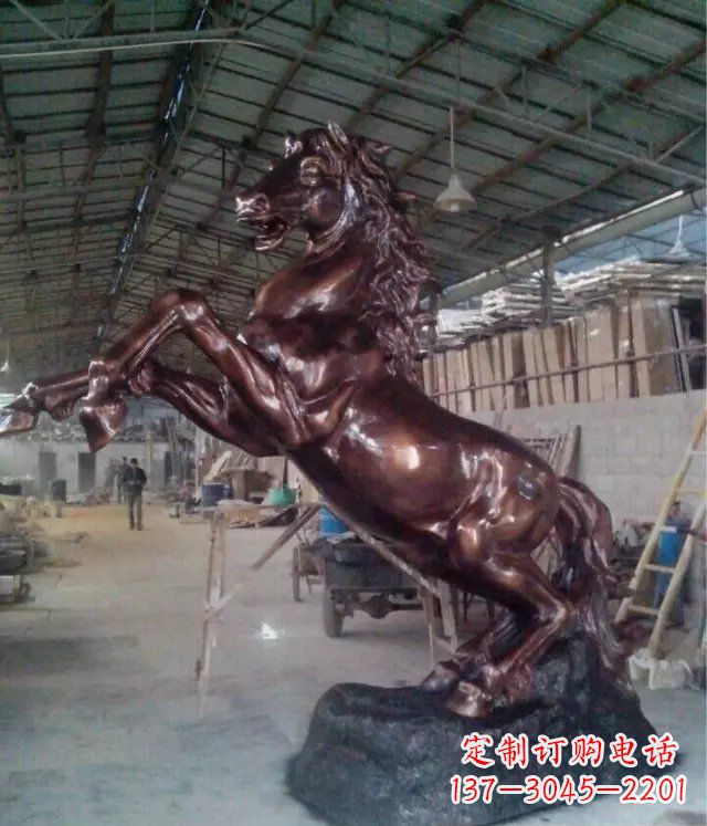 宁波中领雕塑出品:铜雕正面奔马